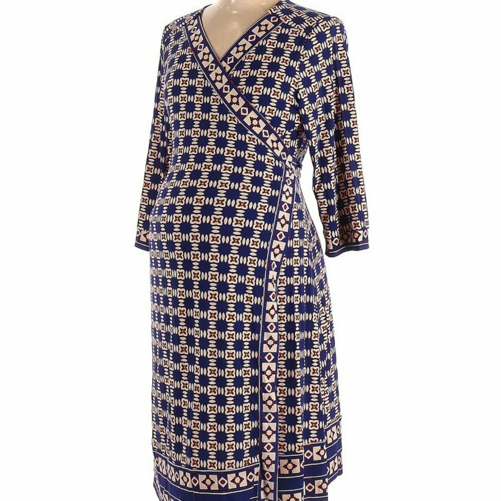 Geometric maternity wrap dress | A Pea in the Pod | S